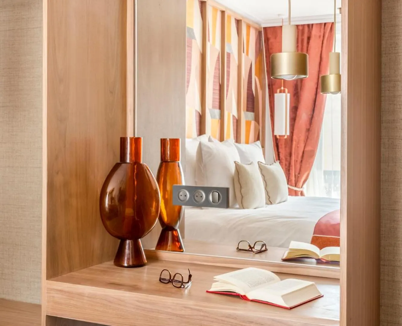 Merveil - Signature - Opera - Rougemont Iii Apartment